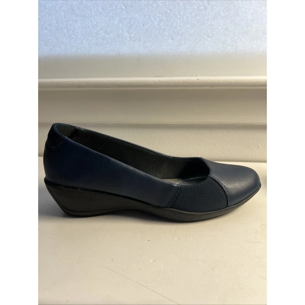 Annie Comfort Hattie Gel Tech Blue Size 8.5 Low Black Wedge Slip On Shoes